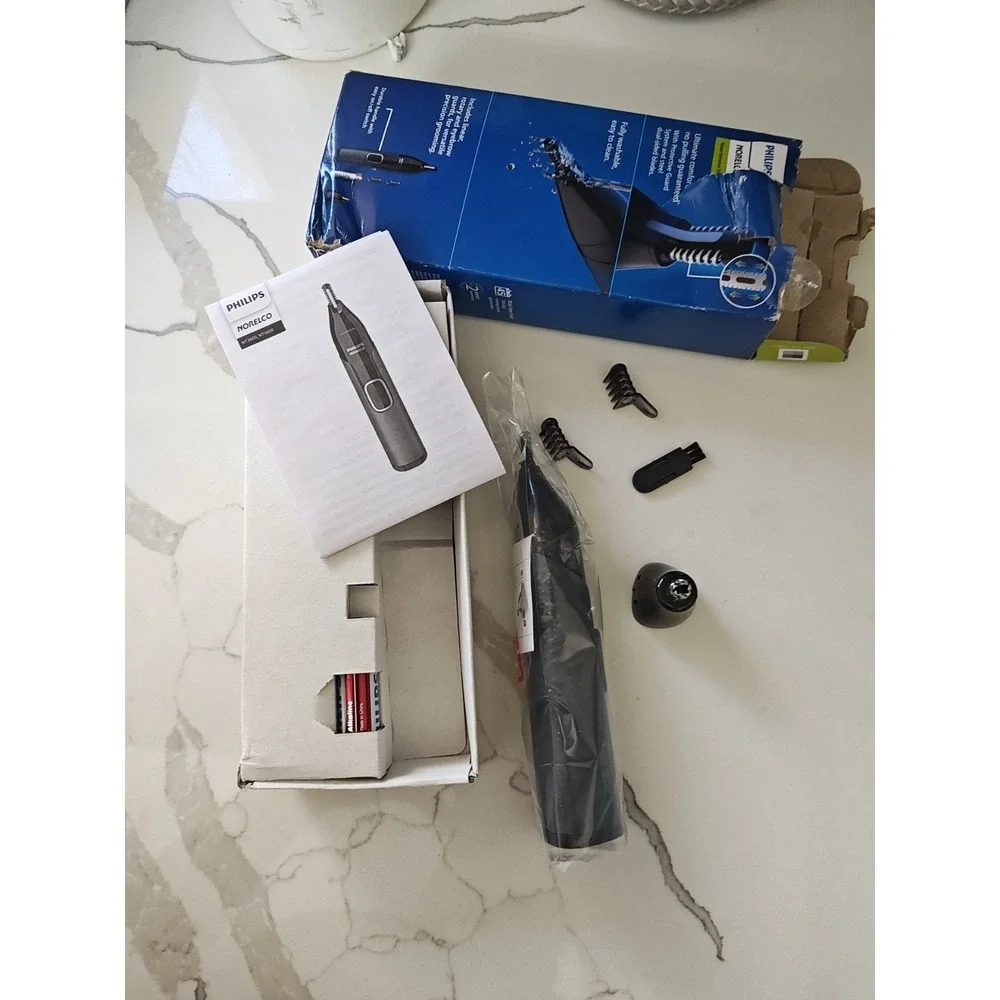 Philips Norelco‎ Nose Ear Eyebrow Trimmer NT3600/62 Washable NEW